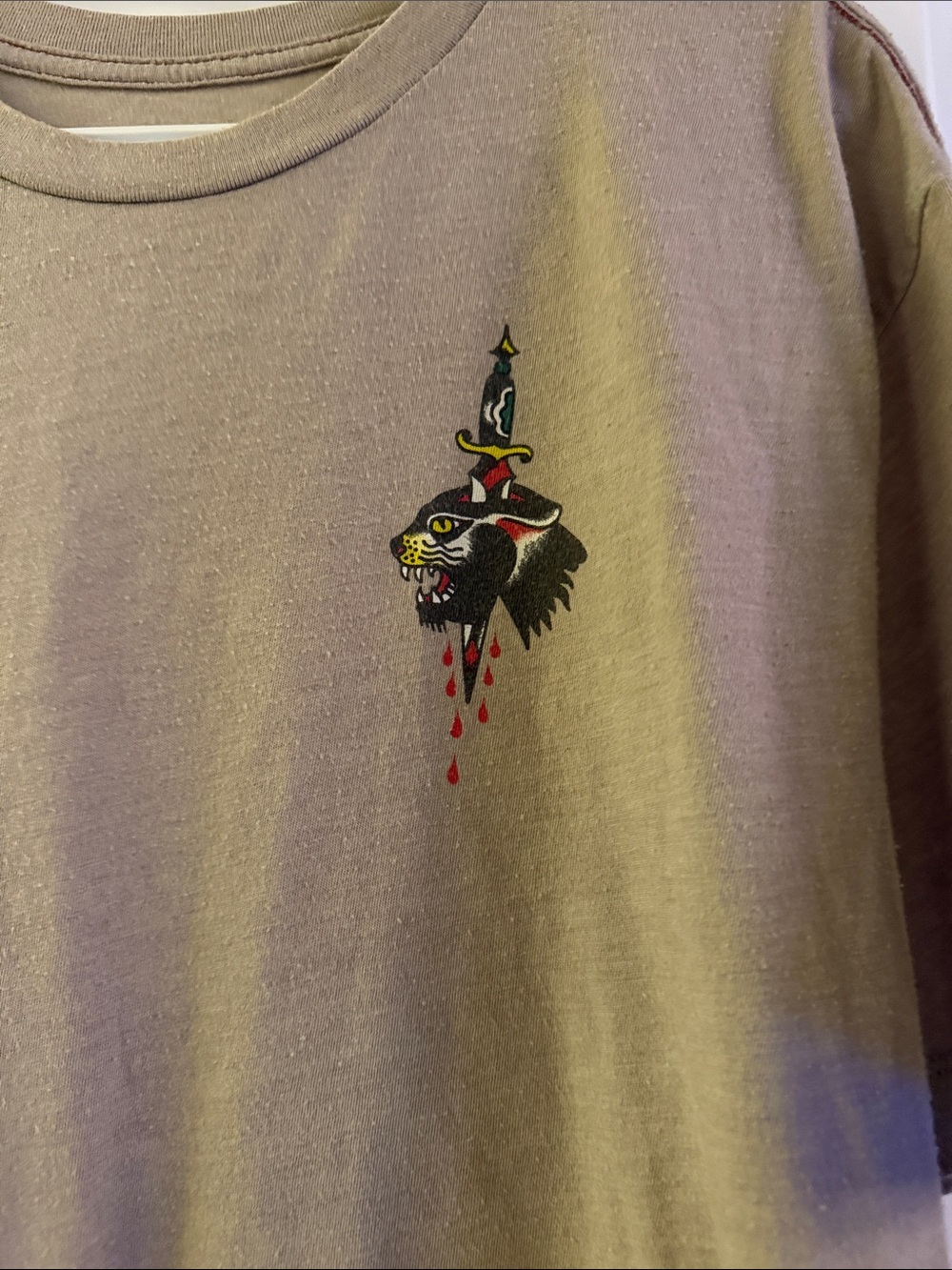 Men’s RVCA medium tee. - Picture 3 of 4